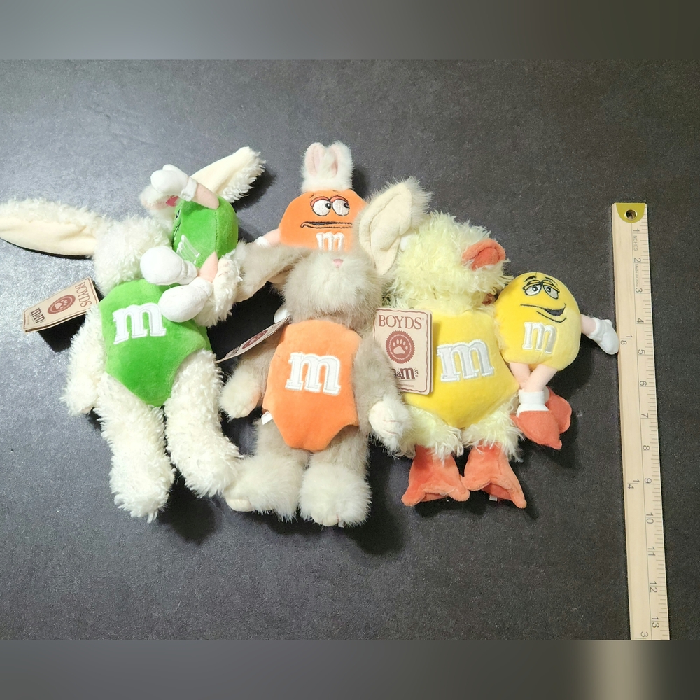 Boyds Bears and M&M collab Easter plush animals. 2006
